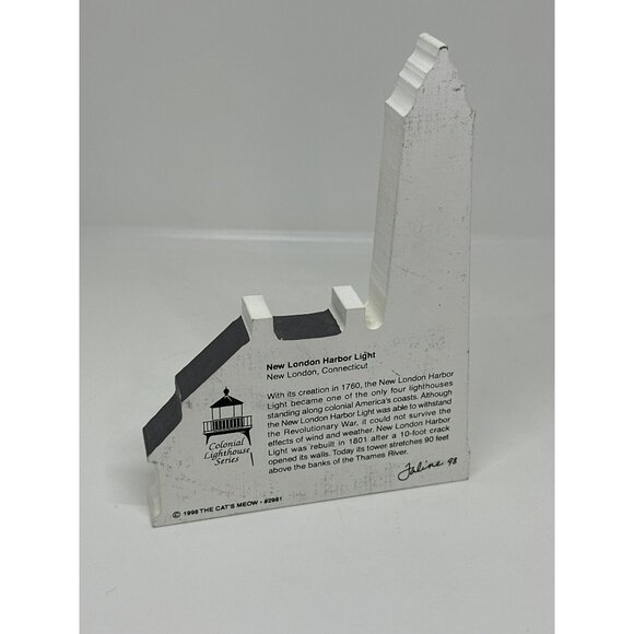 CAT’S MEOW Village New London Harbor Light Colonial Lighthouse 7" Wooden Decor - Picture 4 of 7